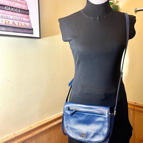 💖Pre-Loved SUPER SALE Used excellent condition 100% authentic personal purse - Picture 9 of 11